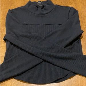 Long sleeve black crop